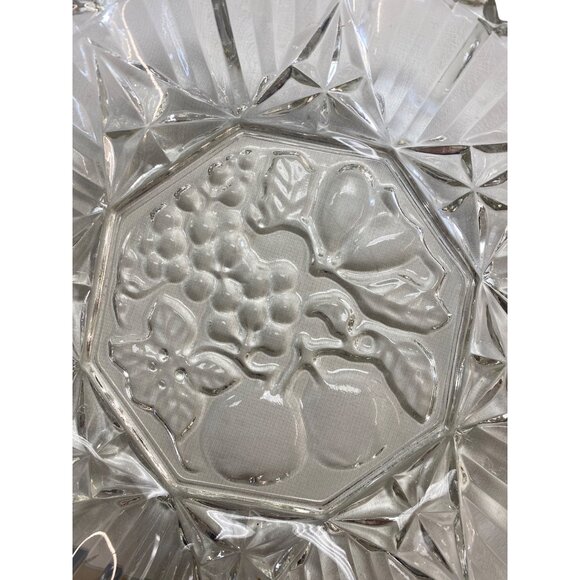 Vintage Crystal Glass Fruit Pattern Serving Plate With Scalloped Edges - Picture 4 of 6